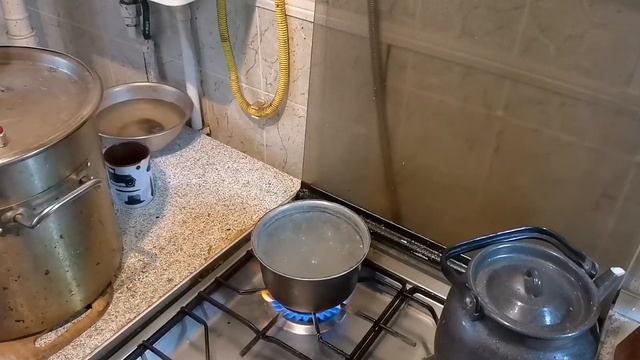 Термоусадочный колпачок на бутылку. смотреть онлайн