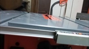 Настольная пила Black&Decker 1800 Вт, 5200 об/мин, диск 254x30 мм BES720. циркулярка моя "власковая