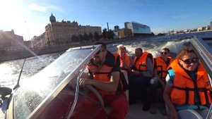 Прогулка на катере по Неве, возле крейсера Аврора и Петропавловской крепости ч 1