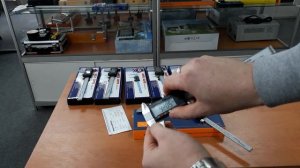 Сравнение штангенциркуля Shahe 5110-150 с дешевым китайским  VERNIER 150 (T304М. W-1215М)
