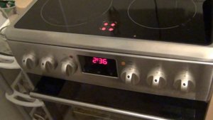 Электроплита Hansa FCCX58204 Показ включения и индикации конфорок / электроплита стеклокерамика