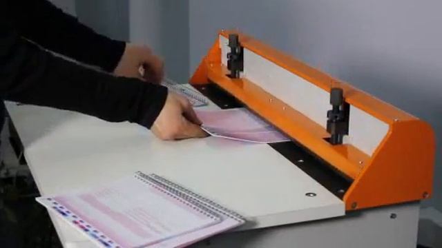 Полуавтоматическая машина ЛС-700 для обжимки металлической спирали lobachevsky.ru
