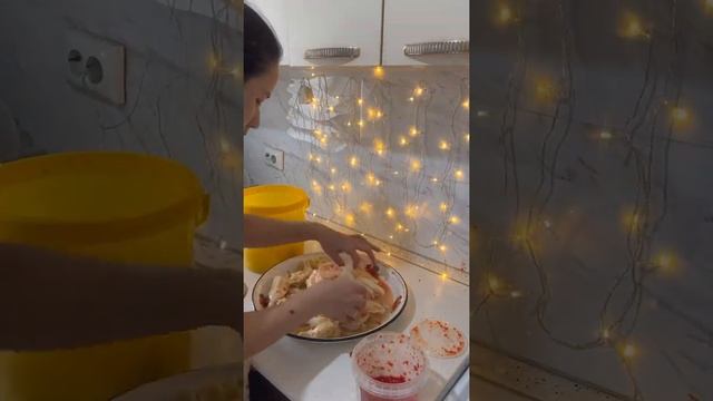 Кимчи капуста/Капуста салат 2 этап/ КимЧи / соленый салат/ как солить капусту смотреть онлайн