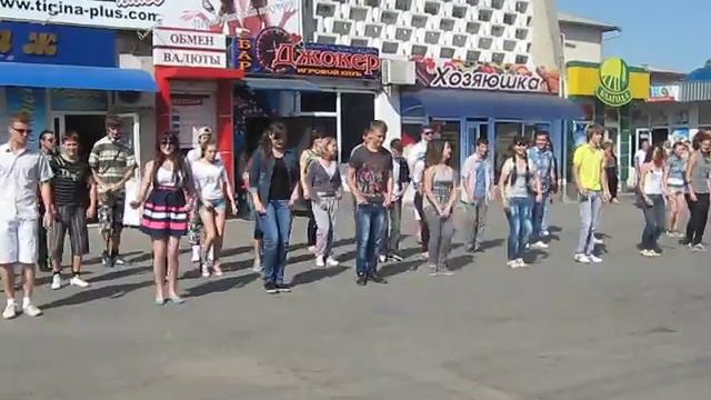 Танцевальный флешмоб в Бендерах 13.05.2012 смотреть онлайн