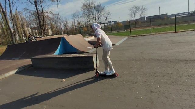 Вадик Скейтпарк КЗТЗ 2021.10.22 смотреть онлайн