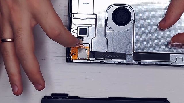 Nintendo Switch - разбор и очистка.