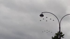 Главный Национальный праздник во Франции! Военный и авио парад в Париже.