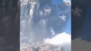 Вулкан на острове Ява начал извержение