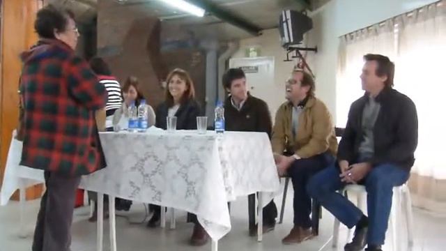 1 Mirta Tundis con vecinos 2013