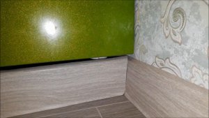 Низ кухни из ЛДСП (замена на пластиковый плинтус)