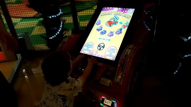 Парк аттракционов Happylon Екатеринбург/kids vlog