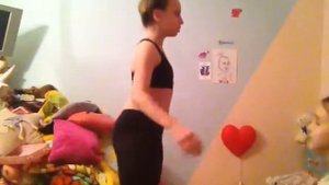 Гимнастика на деревянной палке