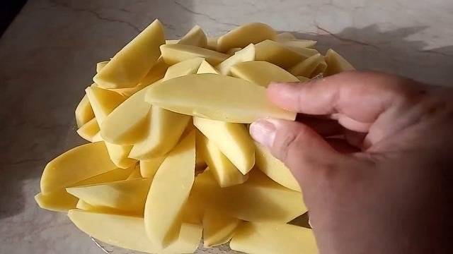 У вас есть КАРТОШКА? Залейте ее КЕФИРОМ! Вкусный УЖИН ДЛЯ ВСЕЙ СЕМЬИ!