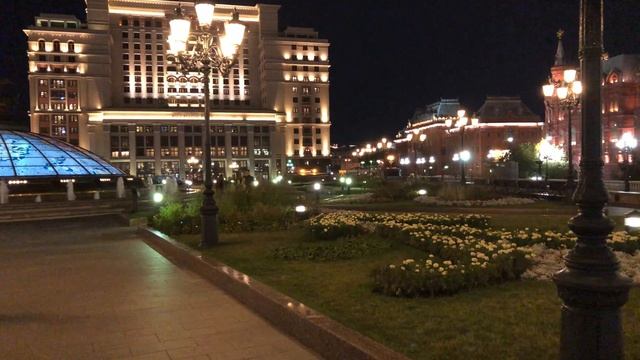 Манежная площадь. Отель. Москва, сентябрь 2018