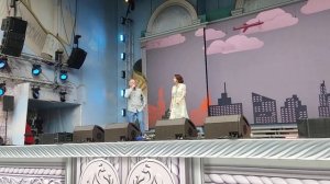 Виктор Рыбин и Наталья Сенчукова - Коммунальная квартира