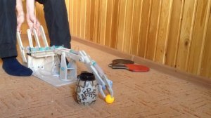 Самодельный деревянный кран из шприцов