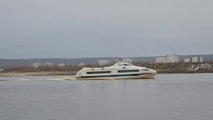 Пассажирский теплоход Виктор Черномырдин (проект А 145) Поселок Горноправдинск