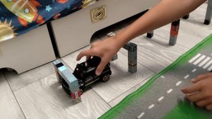 сколько арок продают игрушечные машины