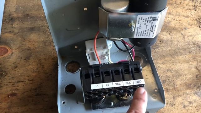Troubleshooting Submersible Well Pump and Control box to SAVE $$$! смотреть онлайн