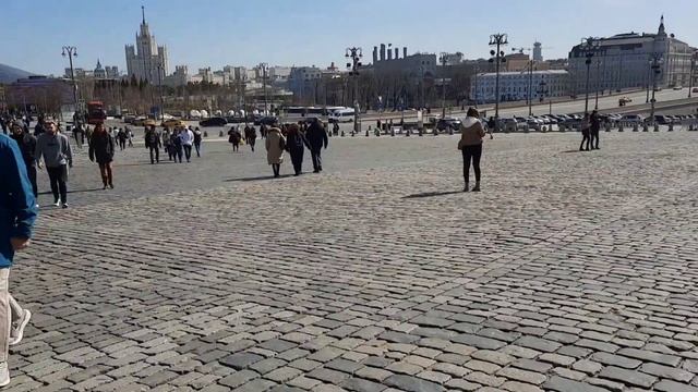 Москва. Прогулка по Красной площади в будний апрельский день #москва #краснаяплощадь #кремль