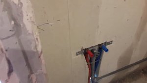 Монтаж водопровода трубами рехау