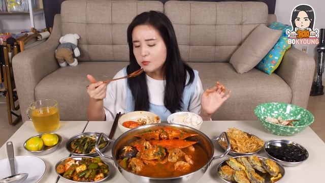 요리 먹방 :) 와~ 꽃게 살이 미쳤네요~ 얼큰한 꽃게탕에 대파무침, 표고버섯전, 뱅어포구이. смотреть онлайн