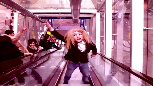 Lady GaGa Judas dance ing in Manchester pre-op смотреть онлайн