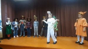 Новогодняя история. (пробная инсценировка) мл.гр.