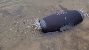 JBL BoomBox 3 - Water Test