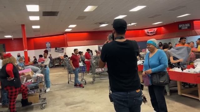 Потерянные посылки/ Магазин/Black Friday Deals/ Без приключений никуда/ Закупка коробок/ США/Флорид смотреть онлайн