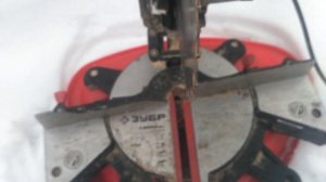 Торцовочная пила ЗУБР ЗПТ-210-1400 Л