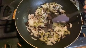 Савойская капуста / Пирожки с савойской капустой пошаговый рецепт