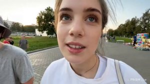 ФАНАТЫ НЕ ДАЮТ ПОКОЯ КОРЕШУ!! КОРЕШ И АКУЛИЧ ГУЛЯЮТ ПО ЕКАТЕРИНБУРГУ (НАРЕЗКА СТРИМА КОРЕША)