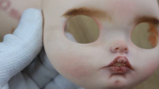 Blythe doll curving and faceup. Роспись лицевой панели Блайз