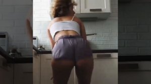 Mamasita twerk queen ? (twerk)