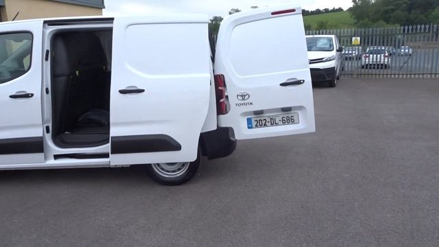 New Proace City смотреть онлайн