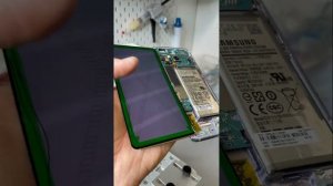 Переклейка дисплея с пятном Samsung s8. Замена стекла без морозилки