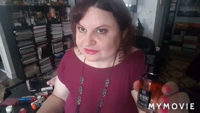 АРОМАТЫ ПУДРЫ И  ПОМАДЫ.