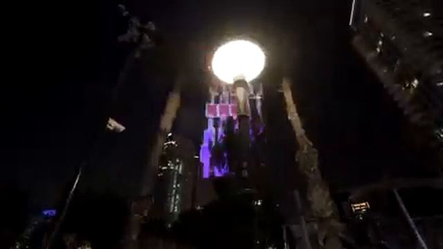 Визуальное шоу на открытии самого высокого небоскреба Израиля Азриели-Сарона смотреть онлайн