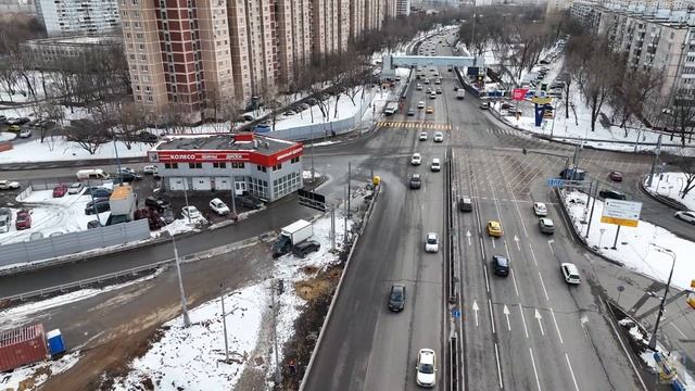МКАД и развязки с Осташковской улицей и Алтуфьевским шоссе 01.04.2022 смотреть онлайн