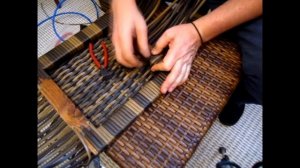 3 Часть. Плетеный стол своими руками из искусственного ротанга.