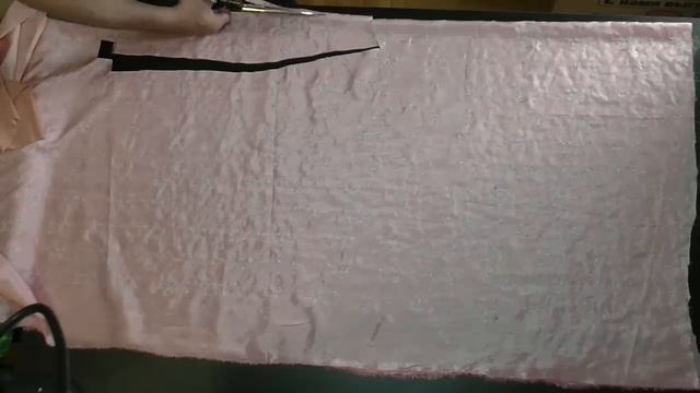 2. Женский бомбер. Раскрой на ткани. смотреть онлайн