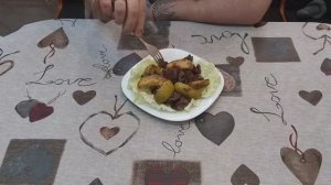 Печень куриная с яблоками