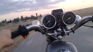 Езда на заднем на Альфе.