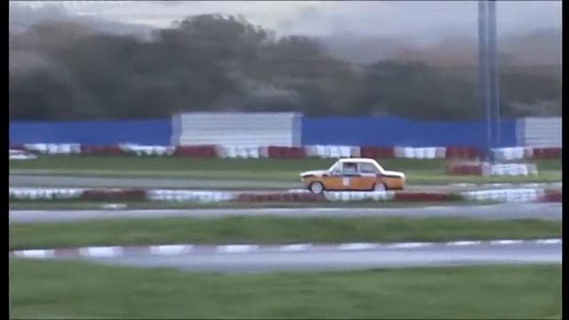 Yannis Velissaros. BMW 2002Ti смотреть онлайн