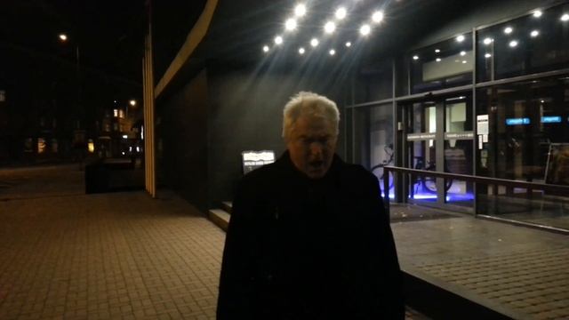 УЛИЧНЫЙ ПЕВЕЦ СПЕЛ ОПЕРУ И ВСЕХ УДИВИЛ - БАСКОВ ОТДЫХАЕТ??? смотреть онлайн