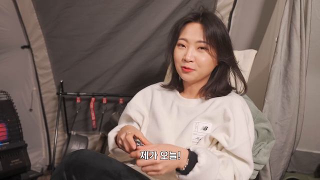 방구석 아니고 캠구석 , 캠핑 팝콘 만들어 귀멸의 칼날 보며 맥주 한잔 Camping with puppy смотреть онлайн