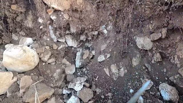 Hazine 2000 yıllık duvarın içinde define bulunma anı çok eski bir geçmişi var hazinenin !!! смотреть онлайн