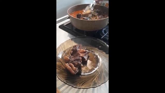 Приготовление говяжьих ребрышек в красном вине смотреть онлайн