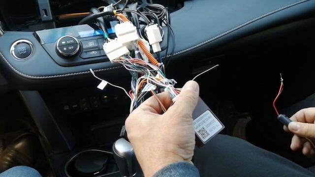 Toyota RAV 4 перевёрнутая картинка с камеры зв
